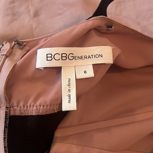 Dusty Rose BCBG dresss - Picture 4 of 5